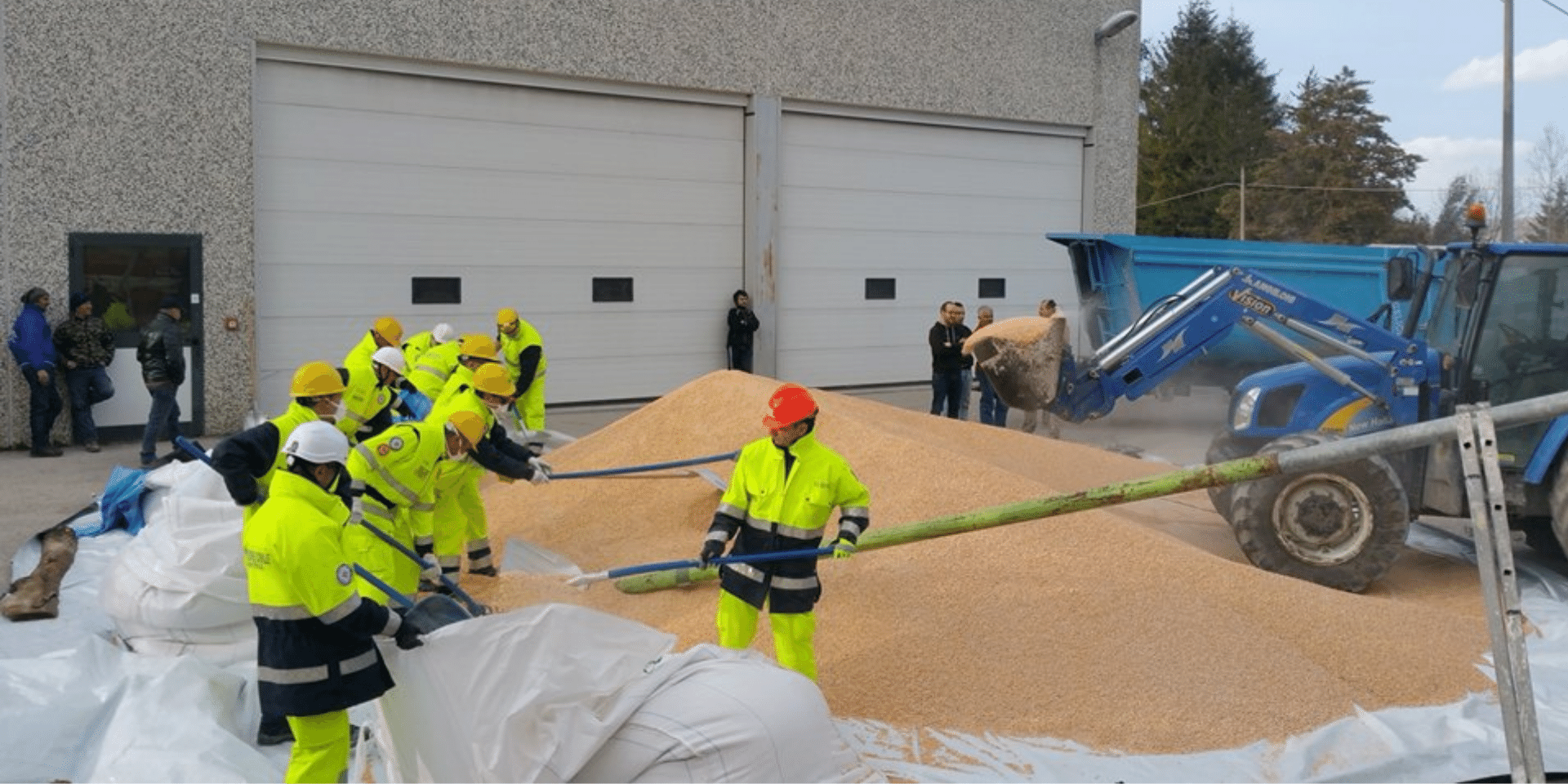 Consegnata donazione di cereali agli allevatori marchigiani