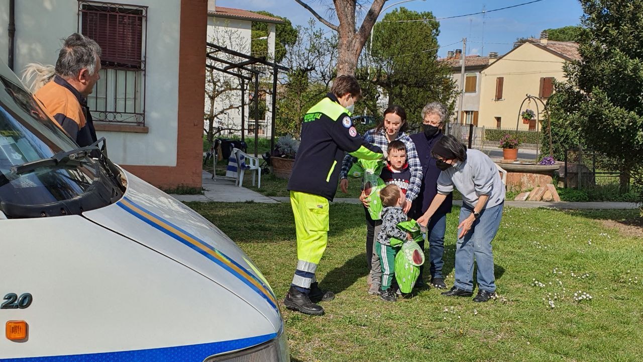 Donazione uova a bambini ucraini