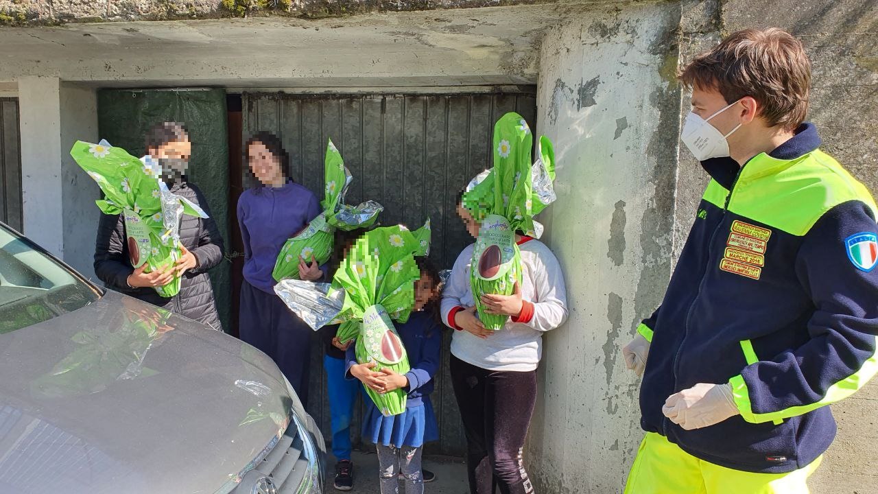 Donazione uova a bambini ucraini